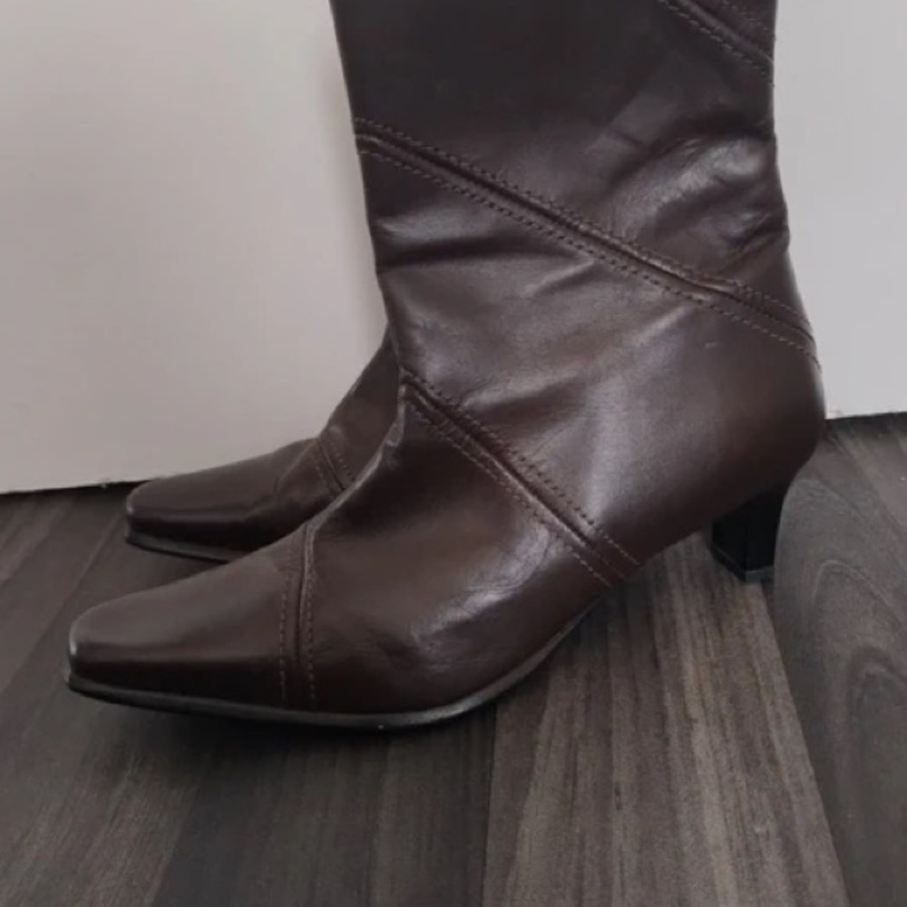 Chic Dark Brown Heeled Boots for Women